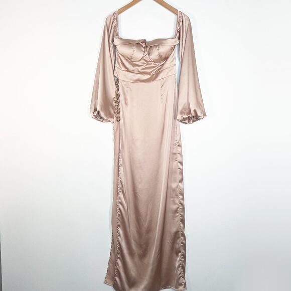 L'Atiste Champagne Pink Satin Chain Cut-out Side Slit Maxi Dress - Picture 1 of 14